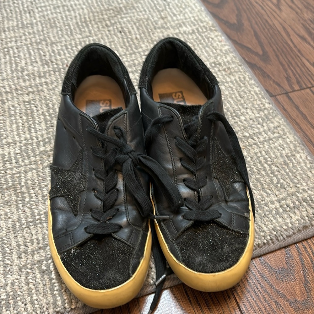 Golden Goose superstar black sneakers
